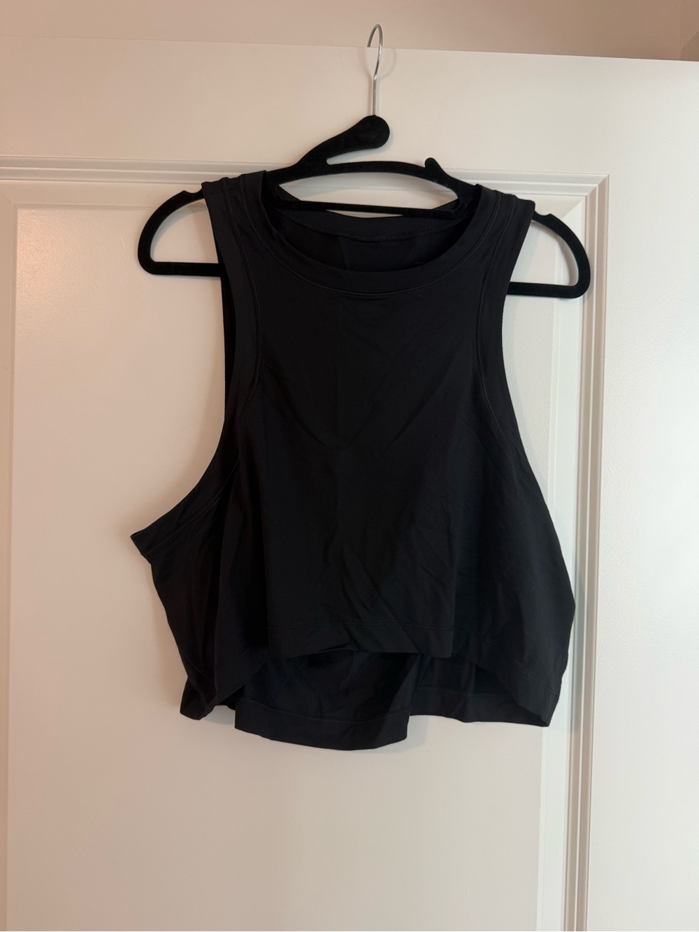 lululemon athletica Black Sleeveless Cropped Tank